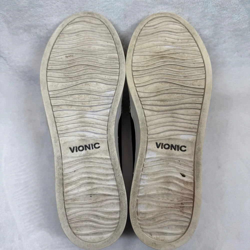 Vionic Snake Print Slip On‎ Sneakers Comfort Walking Shoes Size 7.5 READ